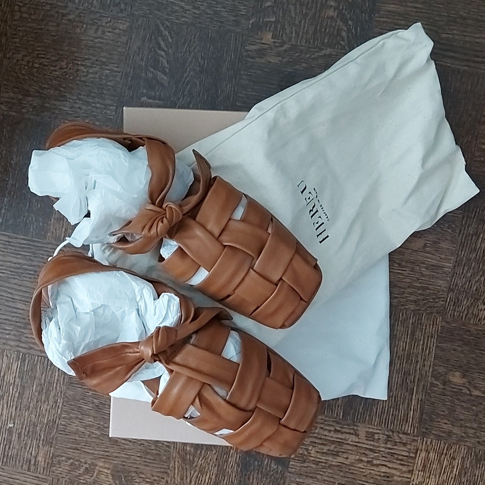 BNIB NWT Hereu Bena sandals in tan - Picture 1 of 9